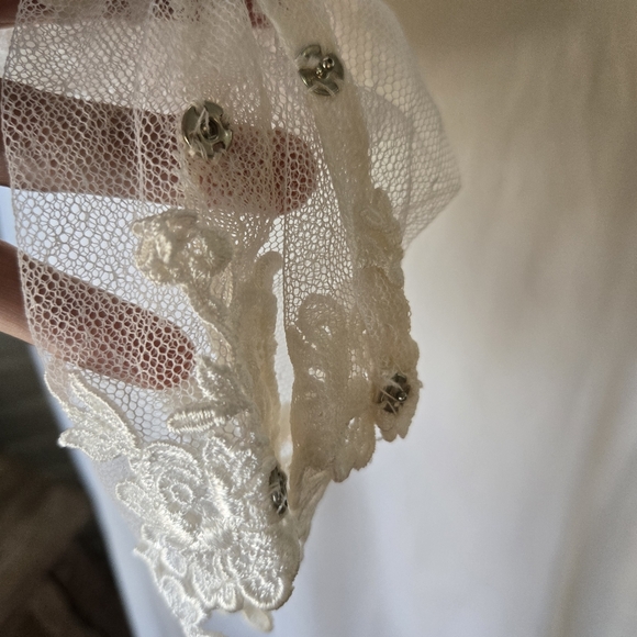 Vtg 70s Lace Applique + Pearl High Neck Wedding Gown, Fairy/ Victorian, Read - Picture 9 of 12